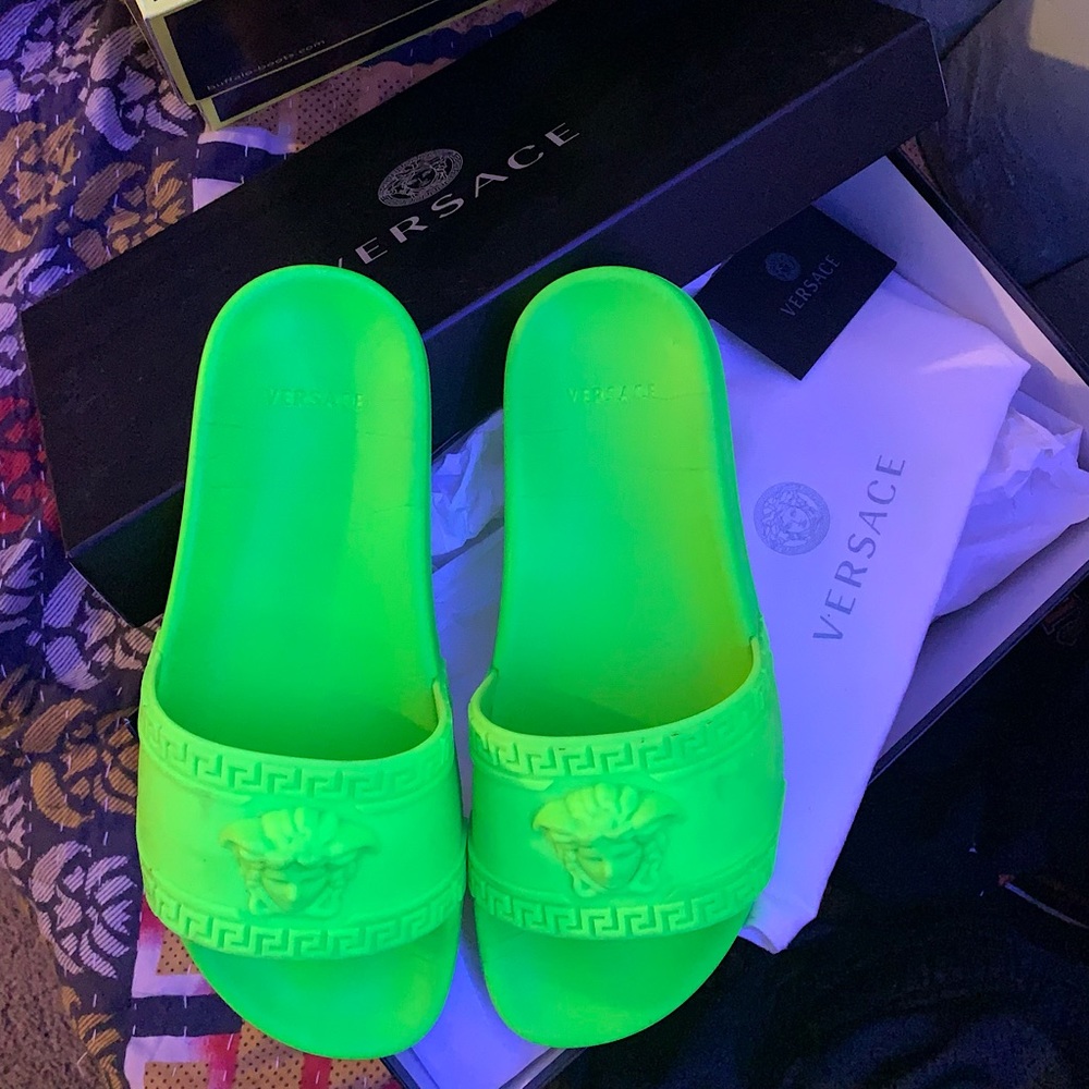 AUTHENTIC Lime Green 💚 Versace Pool Slides 💚